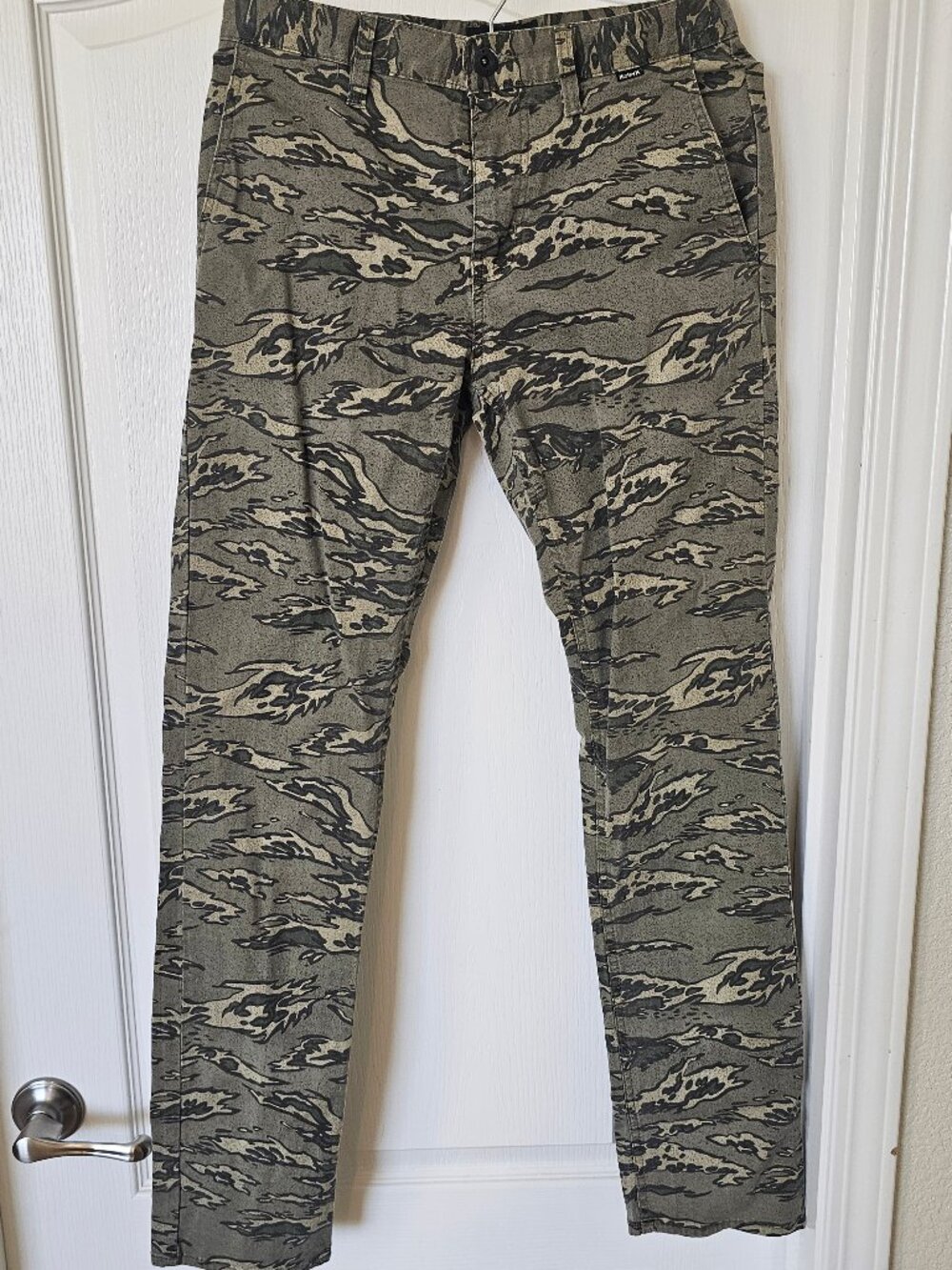 Hurley Unisex Phantom Worker Camo Camouflage Lightweight slim Pants | Size: 29
